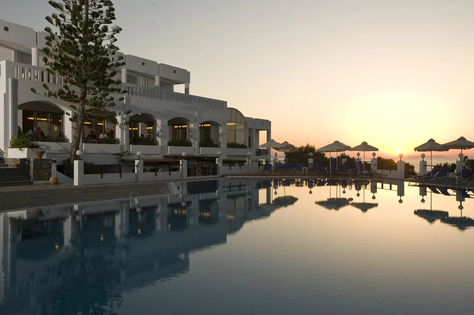 Photo - Maritimo Beach Hotel