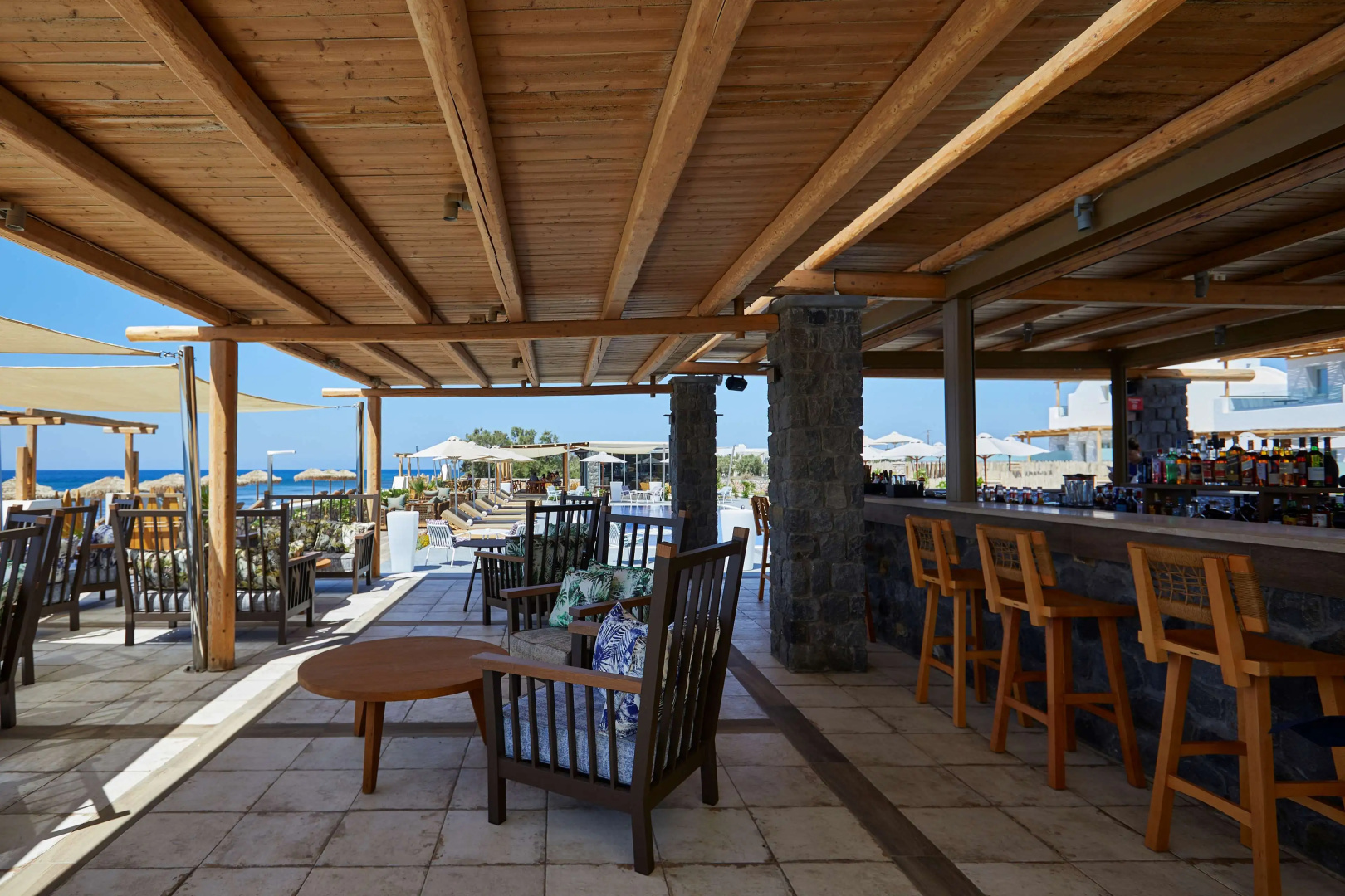 Foto - Sea Breeze Santorini Beach Resort, Curio Collection Hilton