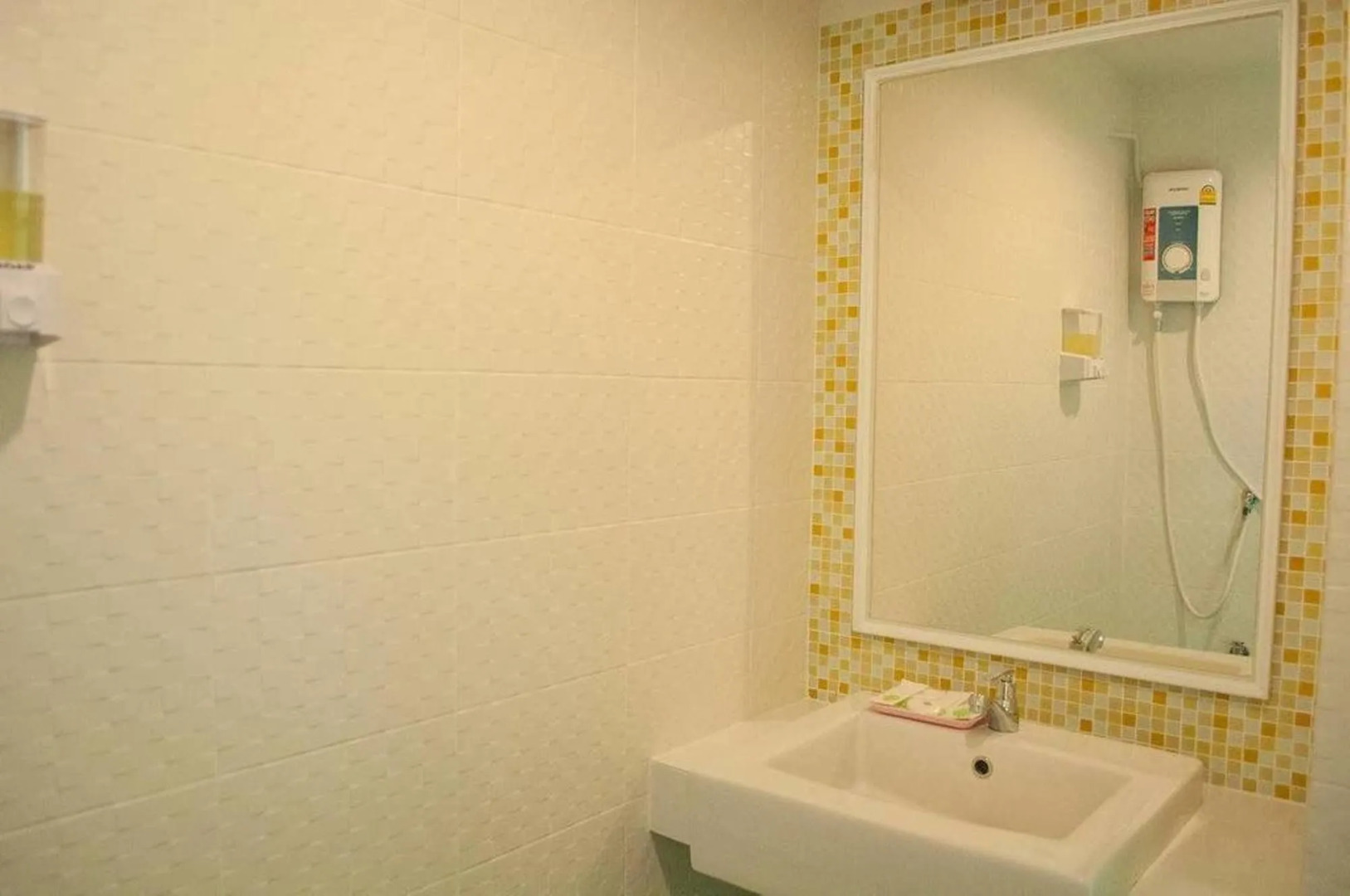 Photo - Chor Chang House