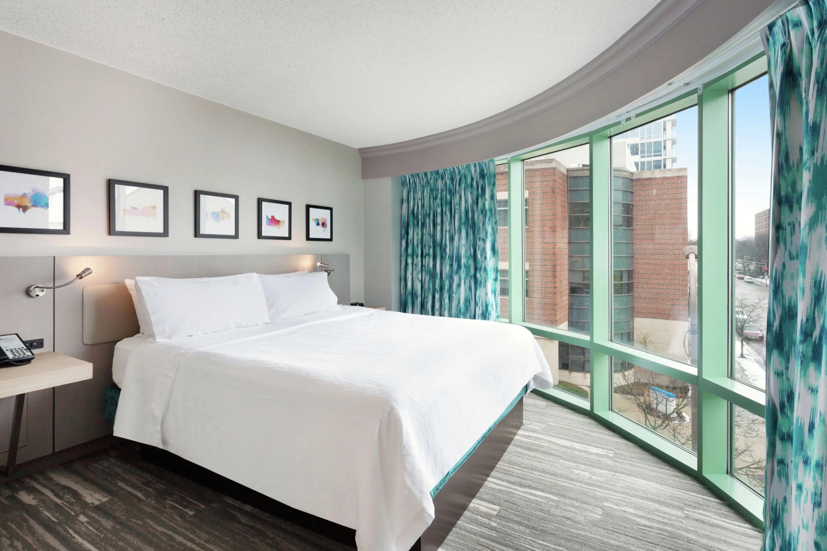 Photo - Hilton Garden Inn Chicago North Shore/Evanston