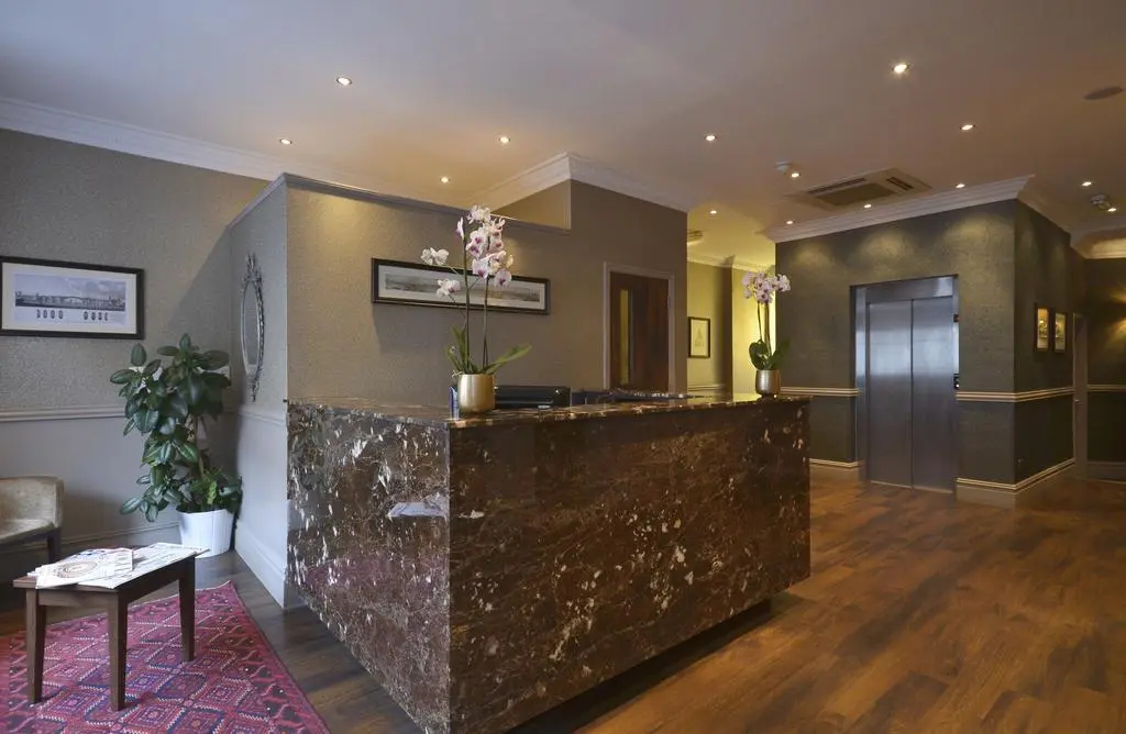 Photo - Princes Square Hotel