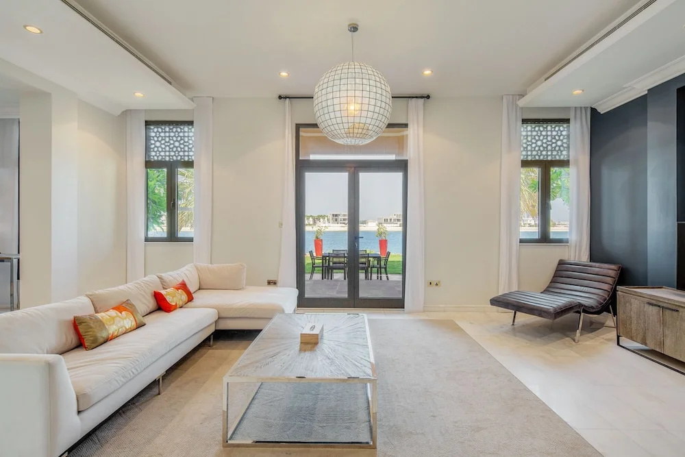 Photo - Maison Privee - Prvt Pool & Beach in Luxury Palm Jumeirah Villa
