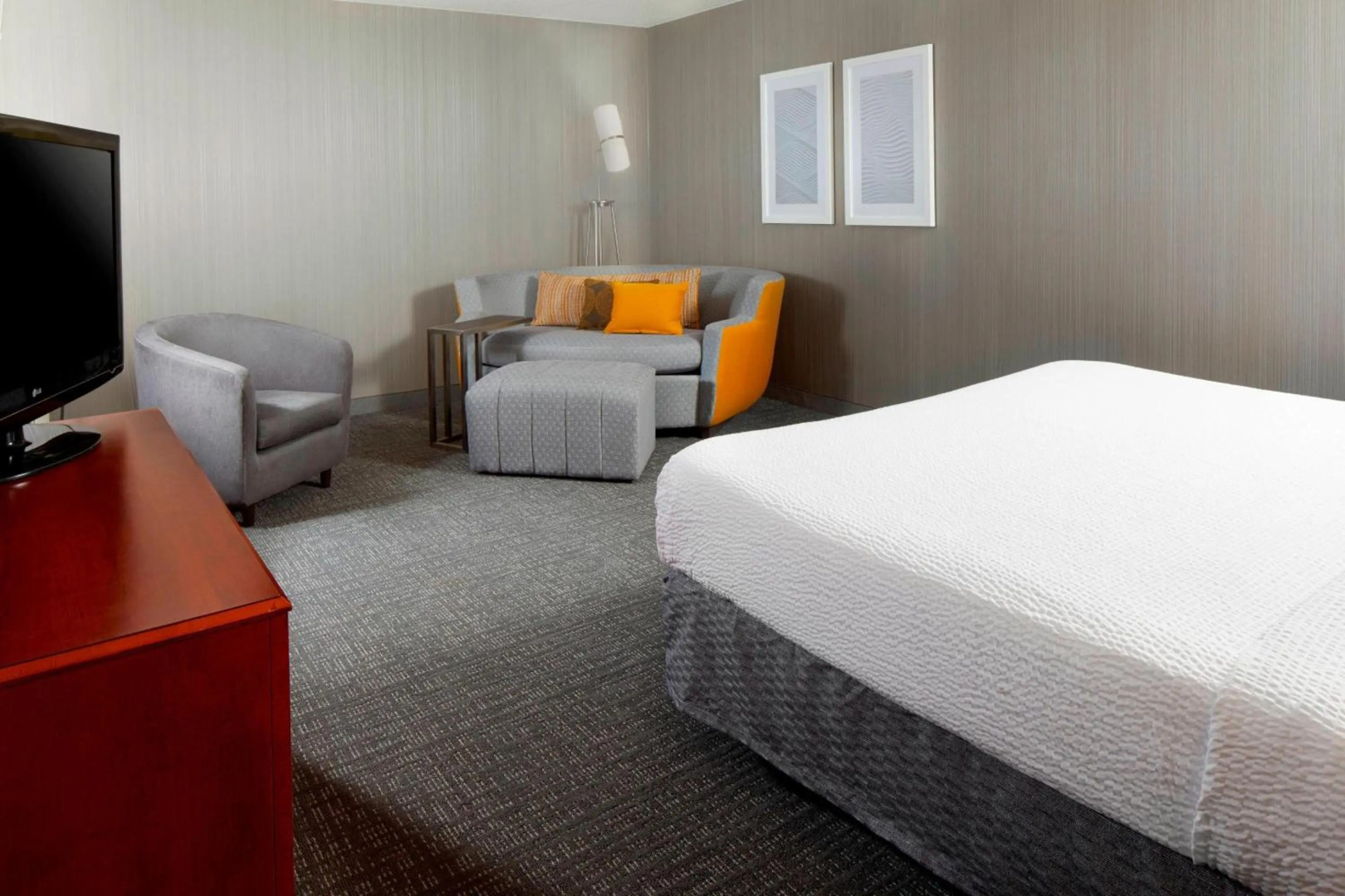 Foto - Courtyard Edison Woodbridge