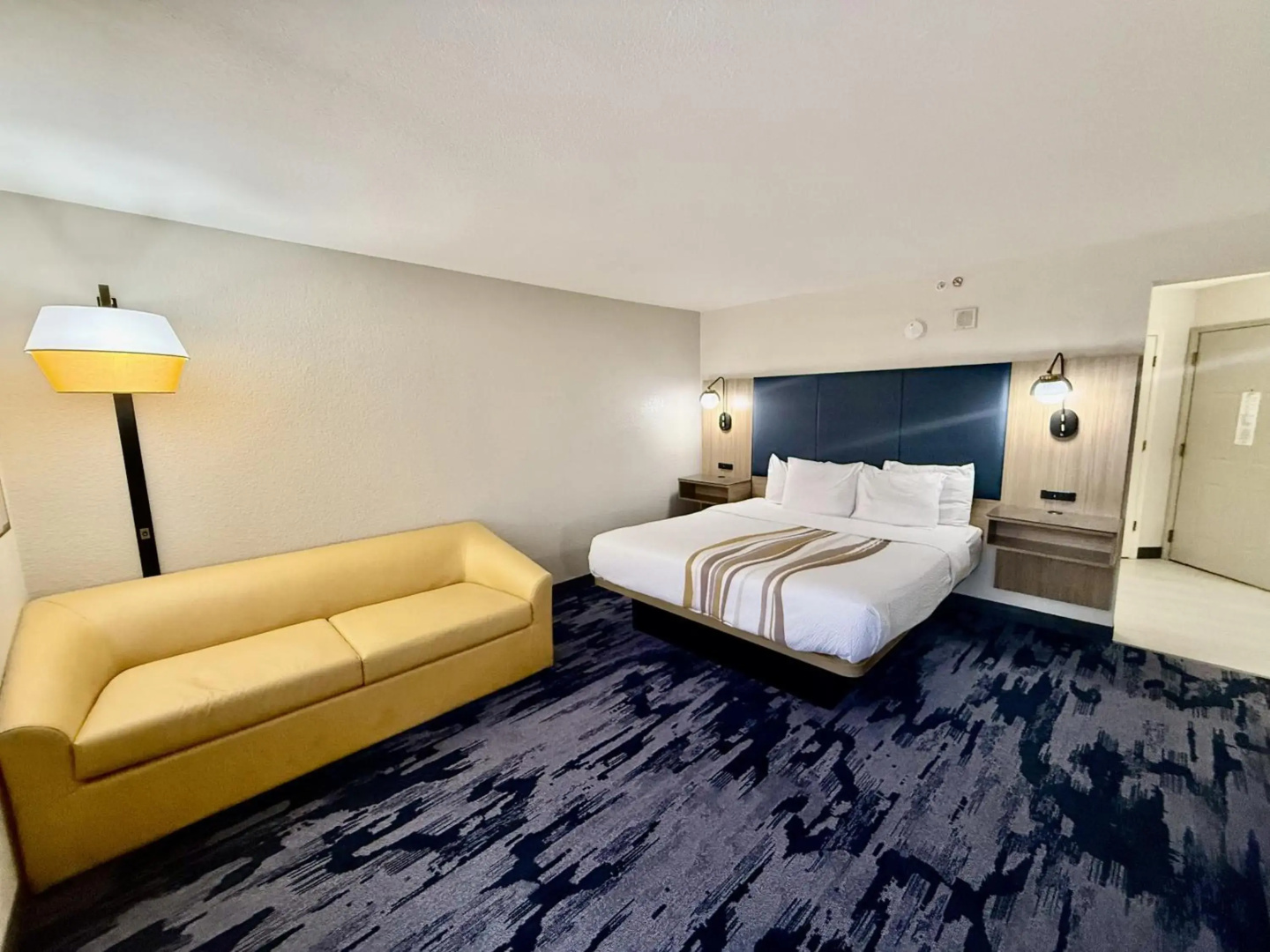 Photo - La Quinta Inn & Suites by Wyndham Austin Southwest