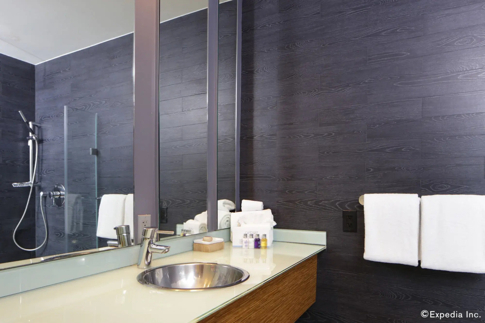 Foto - The Local House