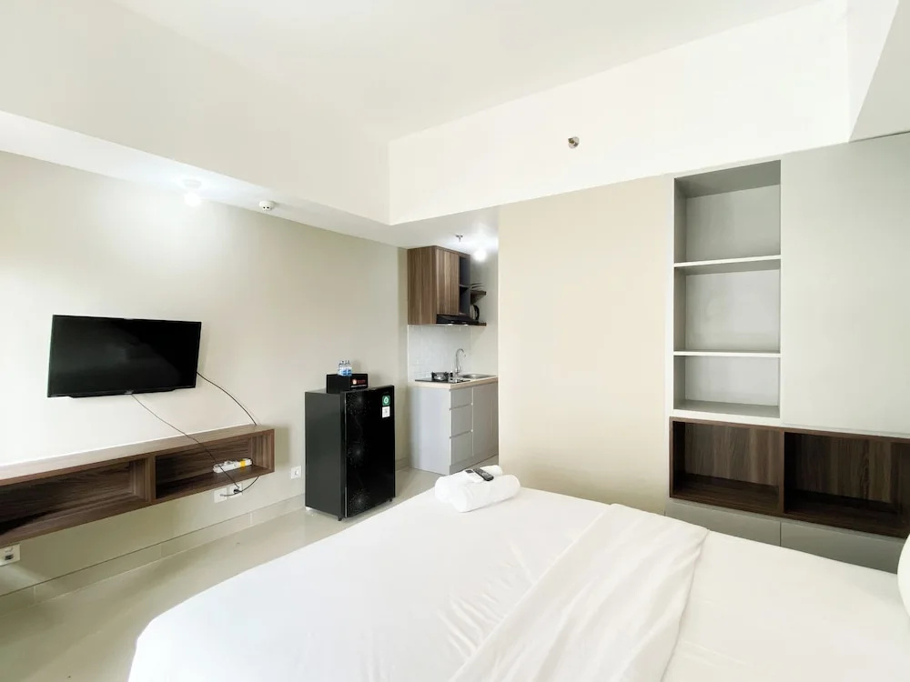 Simply Look Studio at LRT City Jatibening Apartment