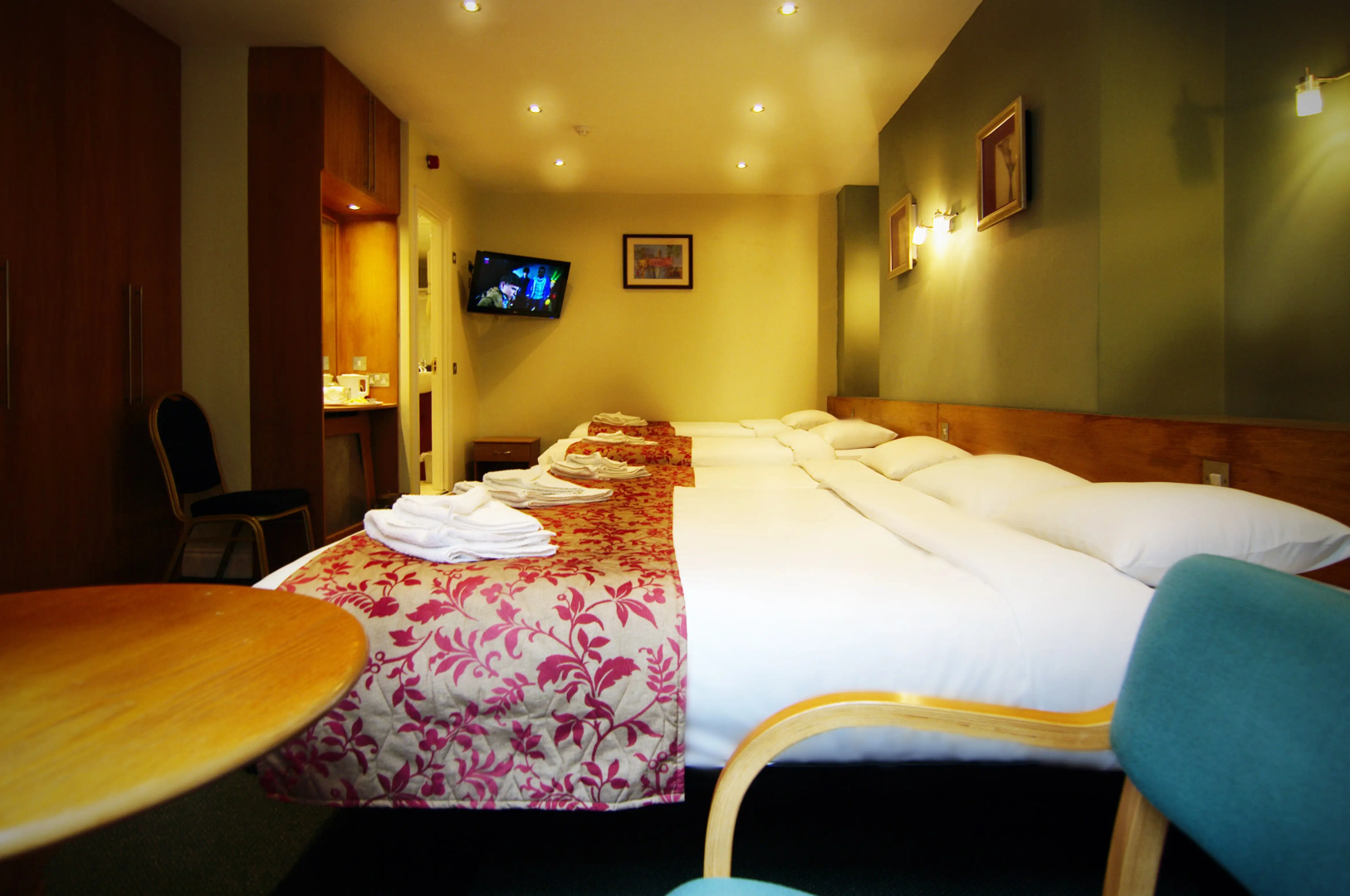 Photo - Westbury Hotel