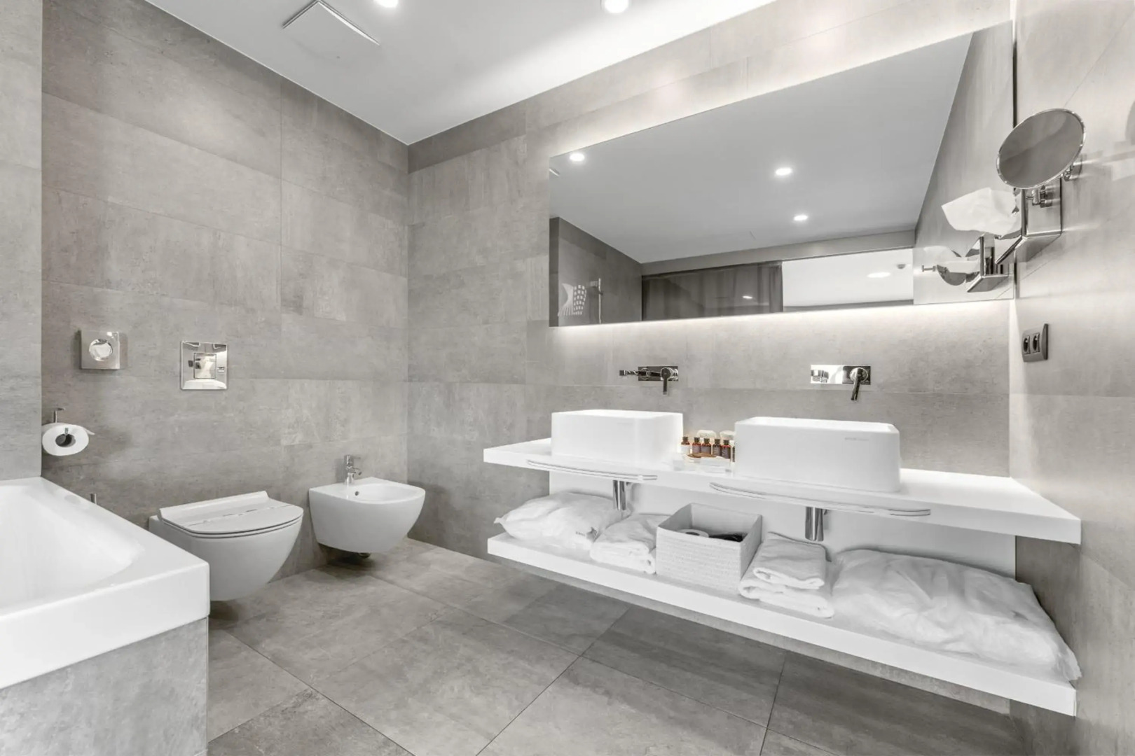 Foto - Dancing House - Tančící dům hotel