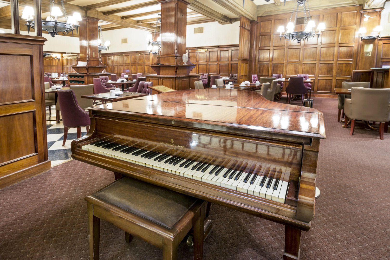 Photo - Claridge Hotel