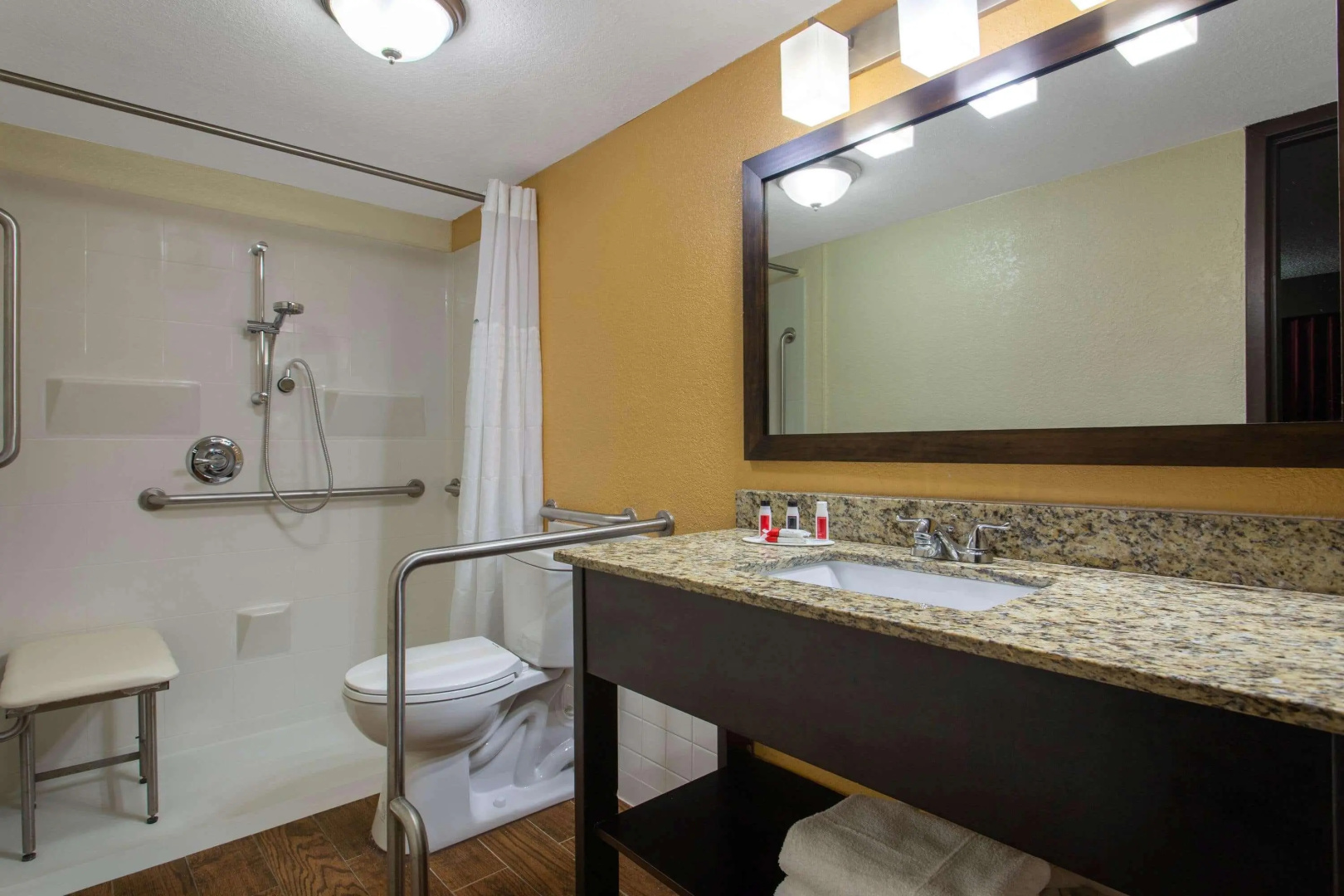 Foto - Ramada by Wyndham Tampa Westshore Airport South