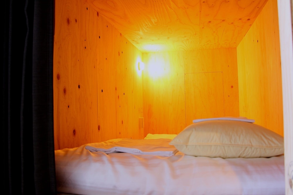 Travel&Book Hotel Hulaton Cabin Takamatsu - Hostel