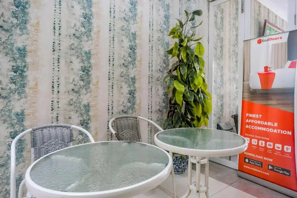 Photo - RedDoorz near Hermes Place Polonia Medan