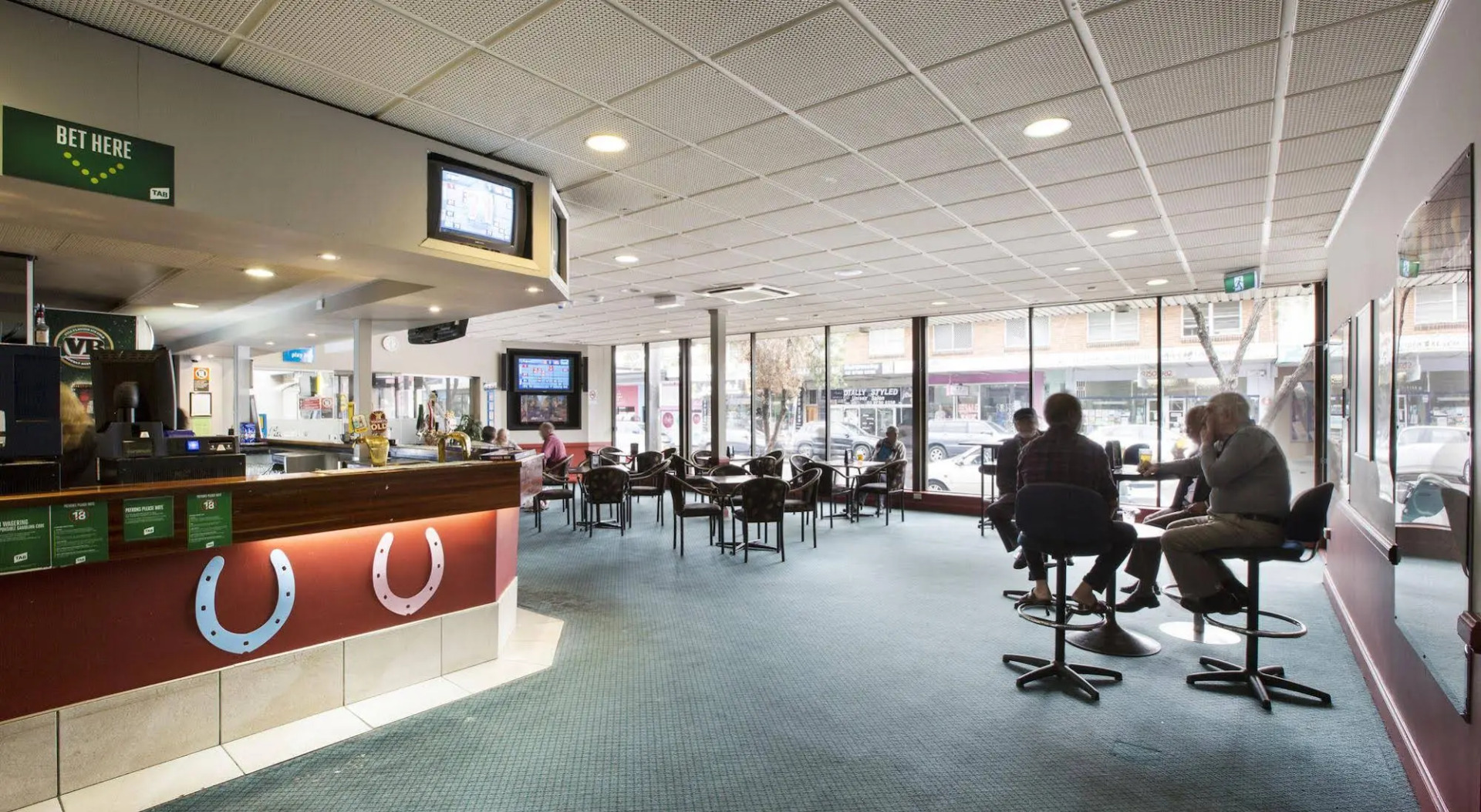 Foto - Villawood Hotel