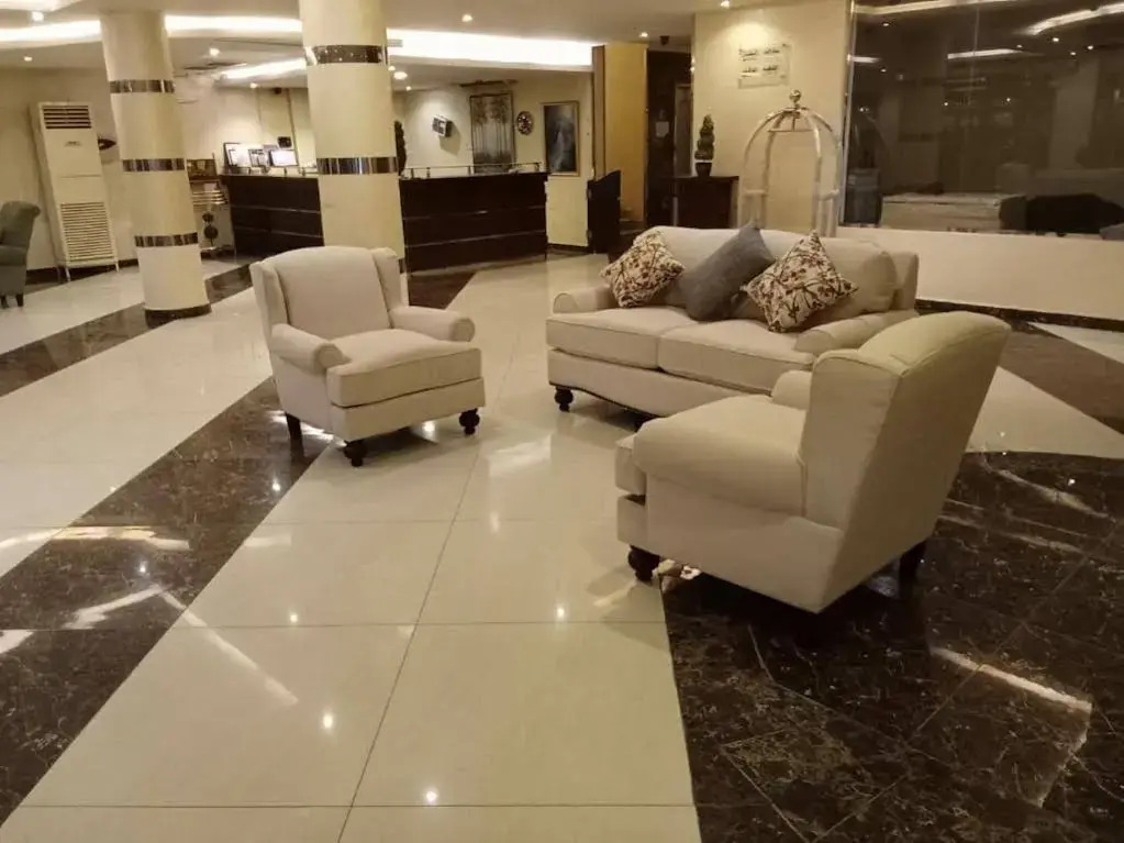 Photo - Towlan Khurais