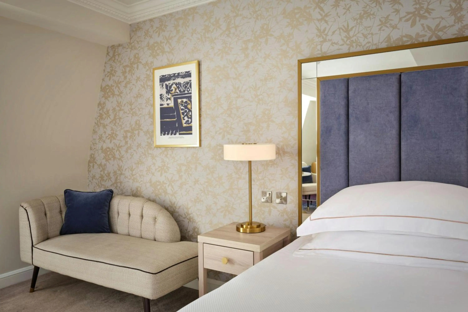 Photo - The College Green Hotel Dublin, Autograph Collection