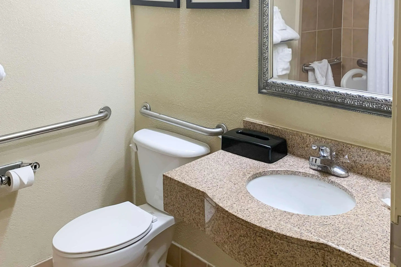 Photo - Comfort Suites Morrow- Atlanta South