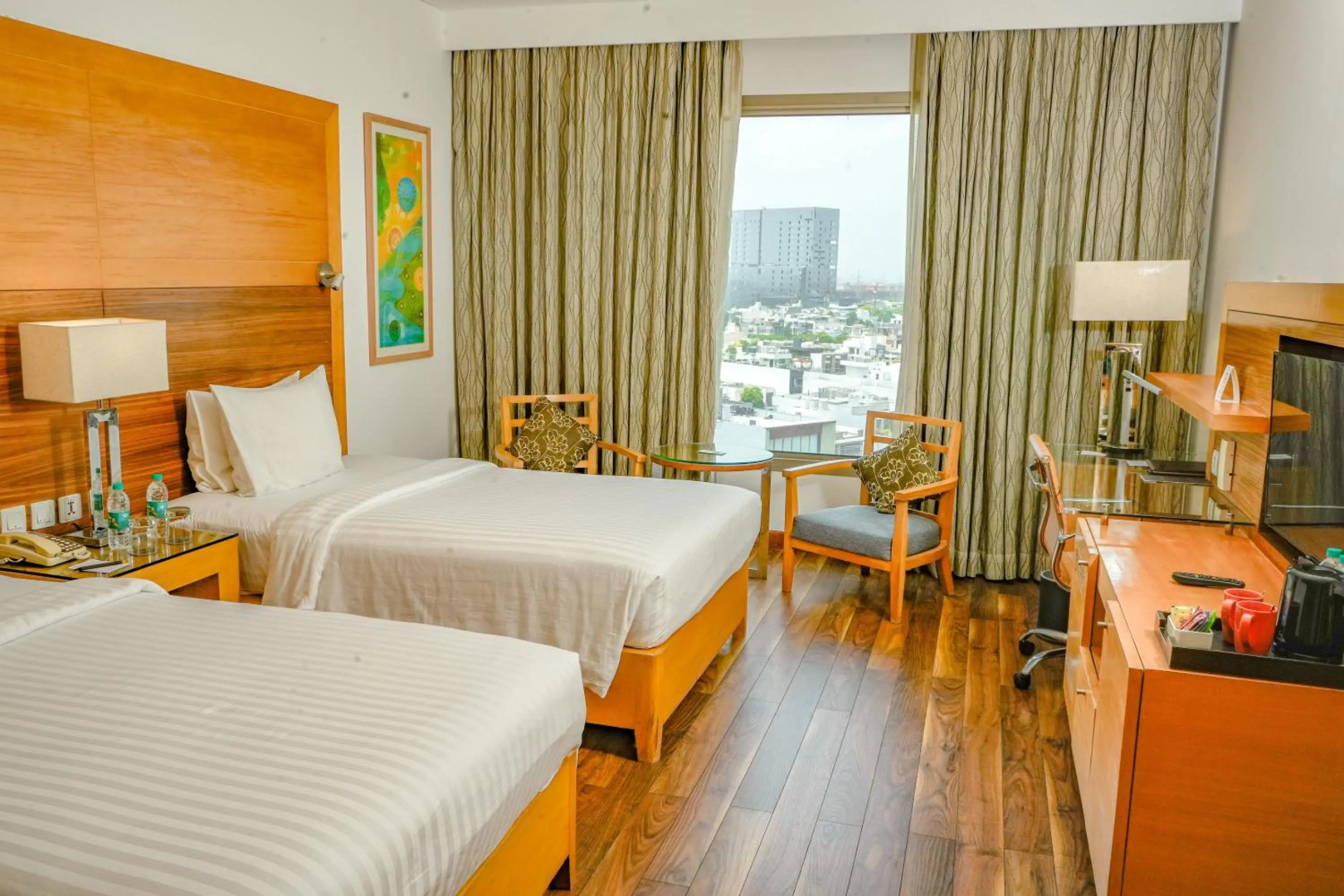 Photo - Courtyard by Marriott Gurugram Downtown
