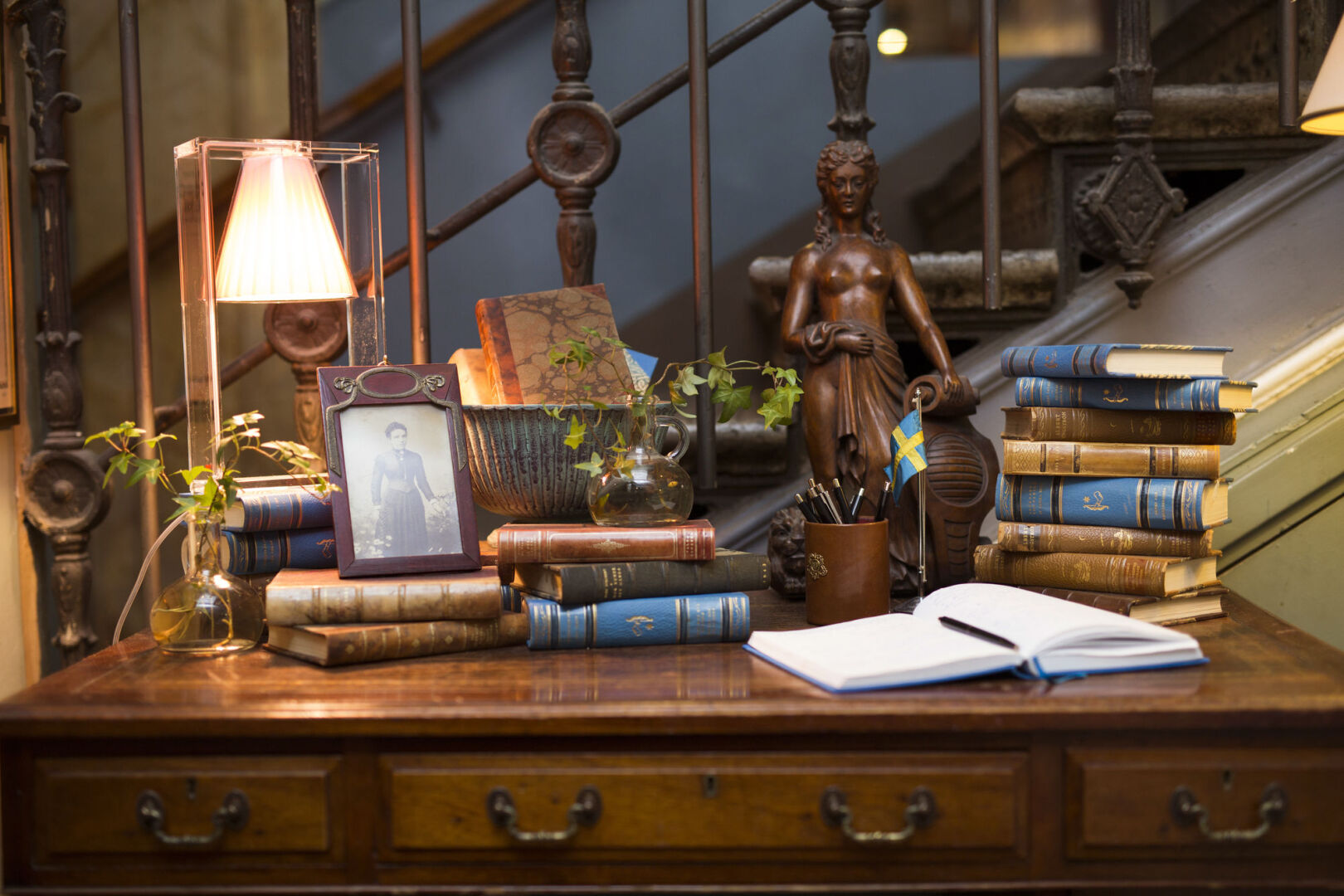 Photo - Lady Hamilton Apartments