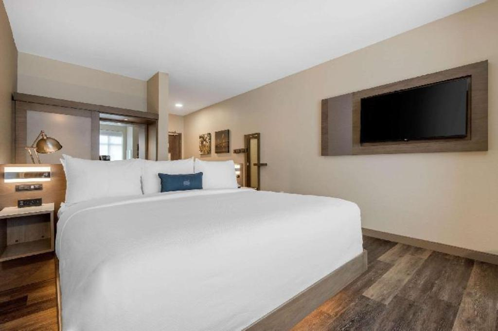 Photo - Cambria Hotel Fort Lauderdale Beach