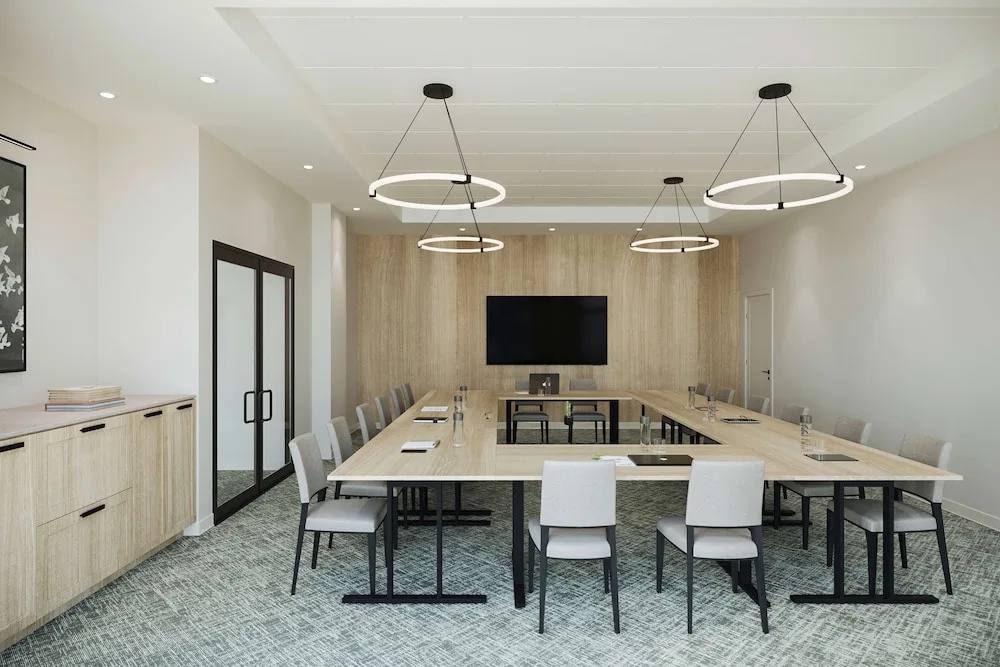 Photo - Hyatt Place Montreal Airport