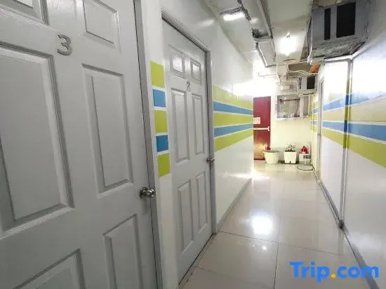 Foto - Yuj Inn Pasay