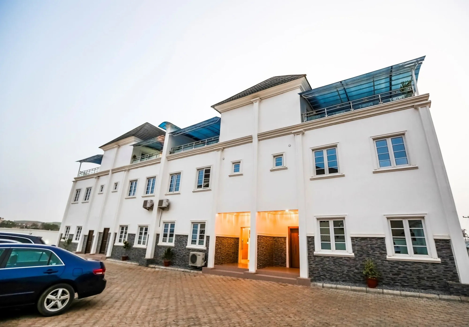 Tranquil Mews Hotel — фото 1