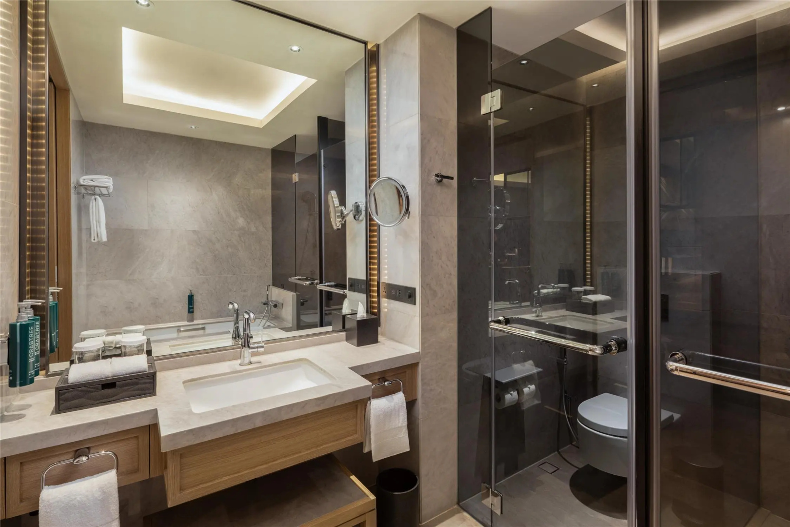 Photo - Hilton Manila Newport World Resorts