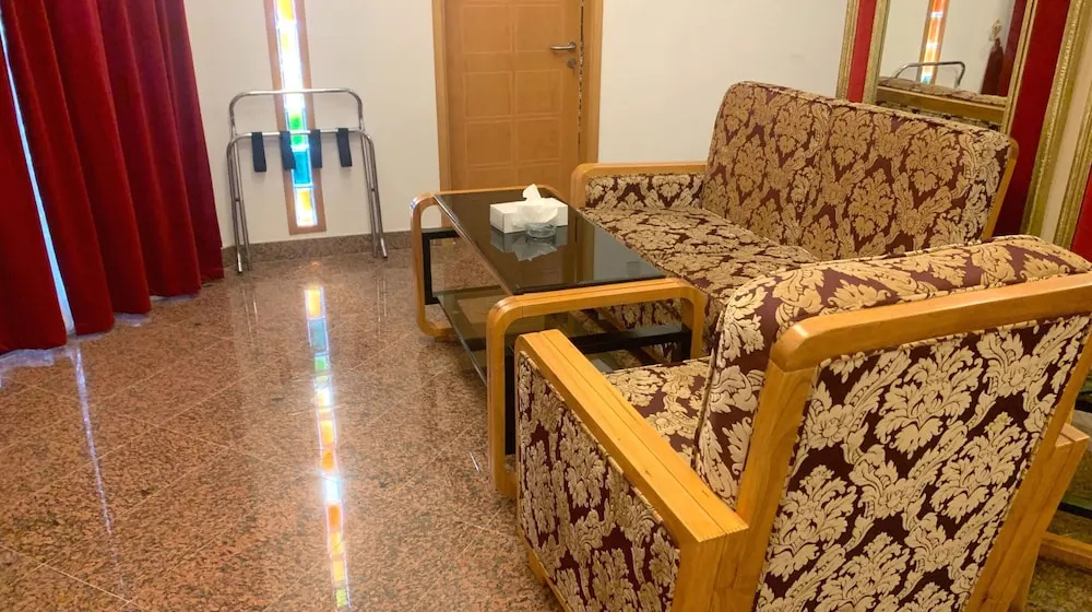 Photo - Qurum Heights Hotel