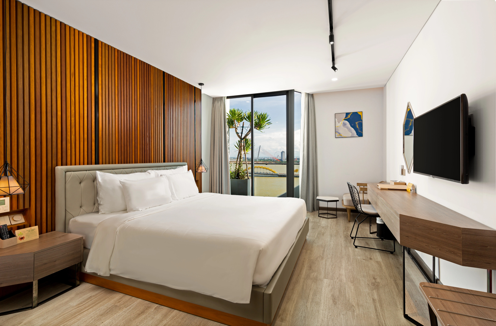 Haian Riverfront Hotel Danang