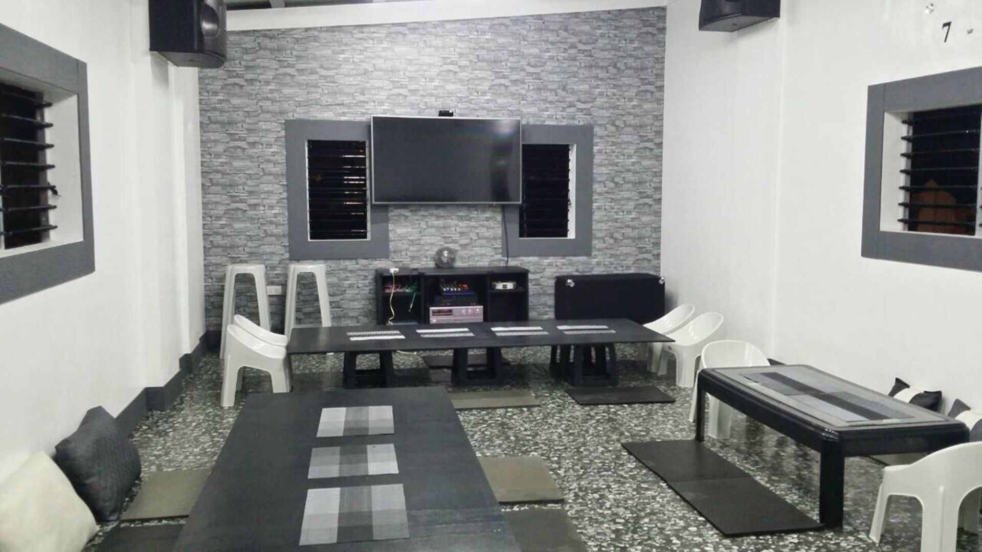 Foto - ERVORUTO HOSTEL 23 Makati