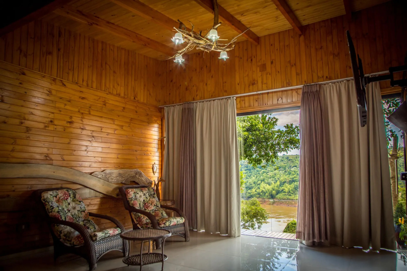 Foto - Tupa Lodge selva y río