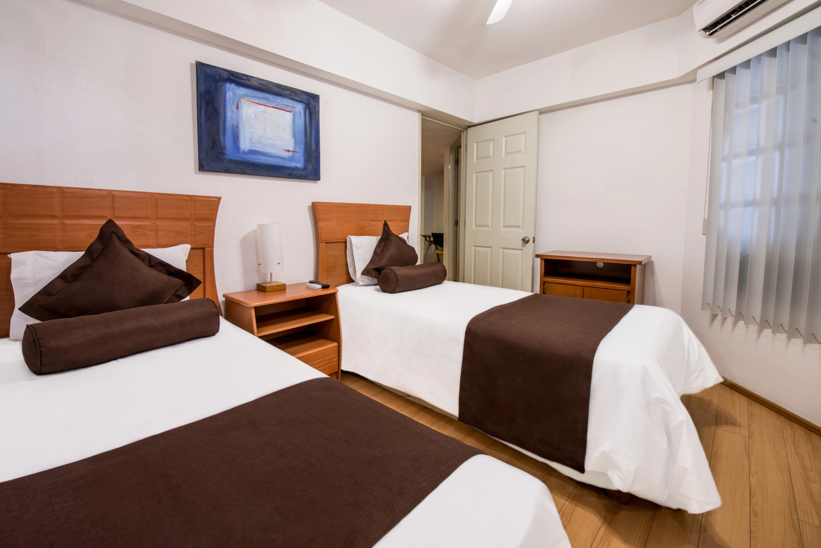 Foto - European Life Style Executive Suites & Gallery