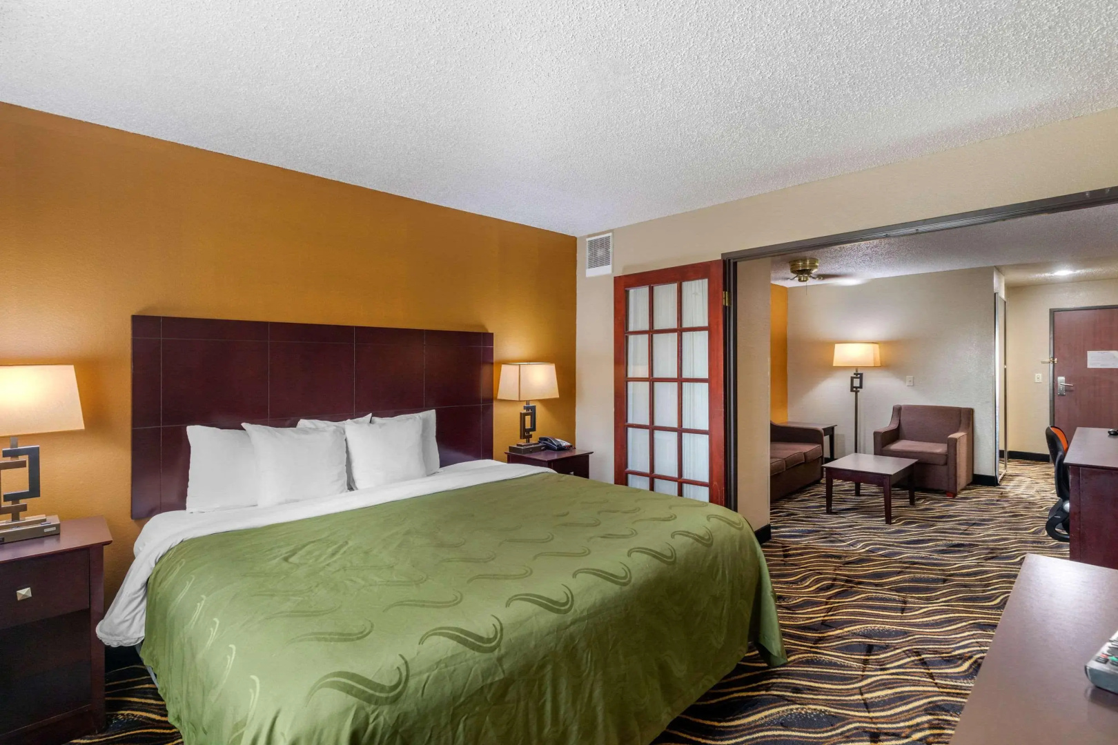 Photo - Quality Suites Addison - Dallas