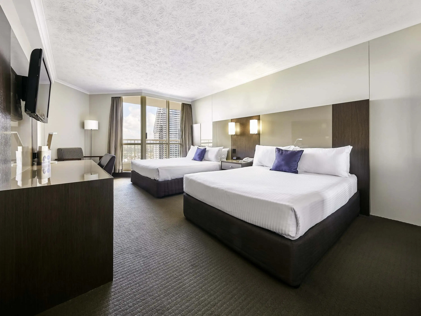 Photo - Novotel Surfers Paradise