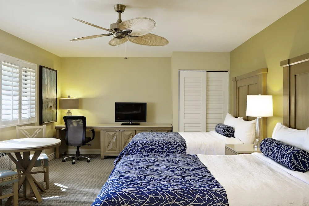 Photo - Pacific Shores Inn