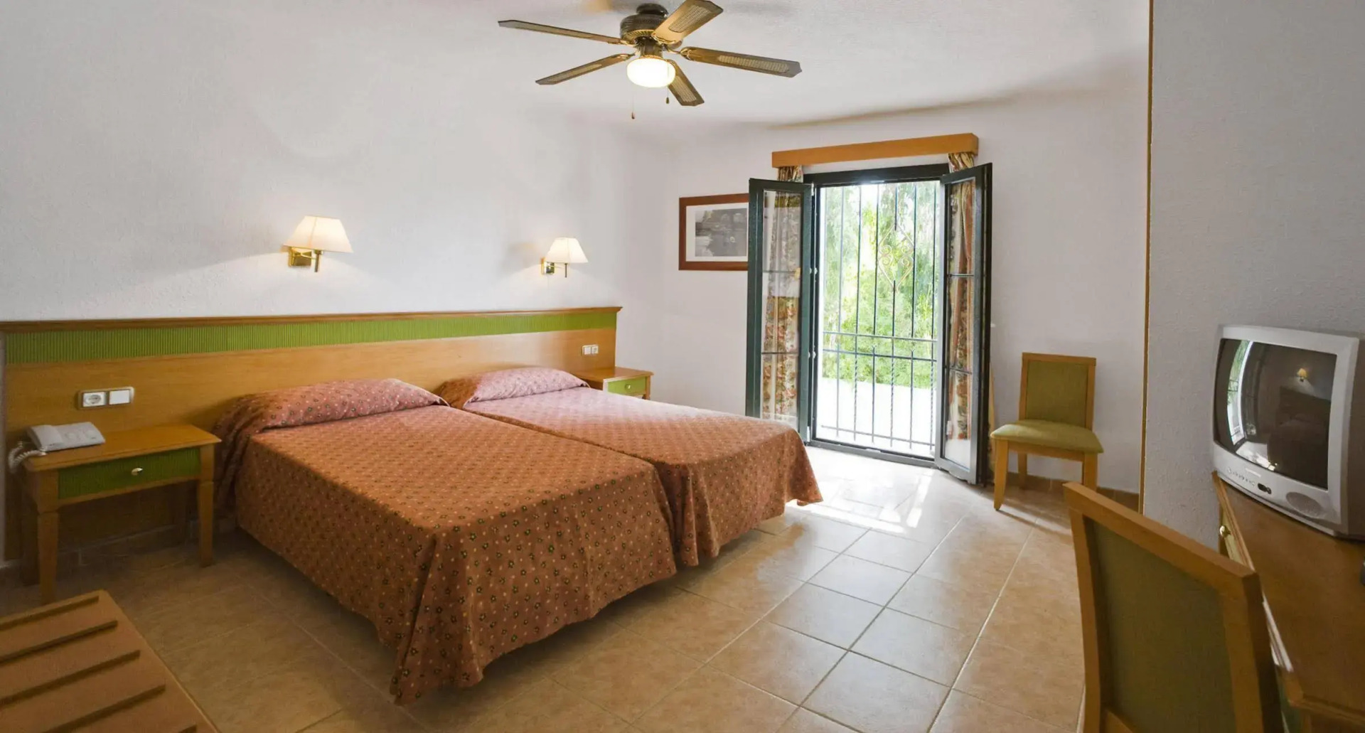 Photo - Globales Pueblo Andaluz