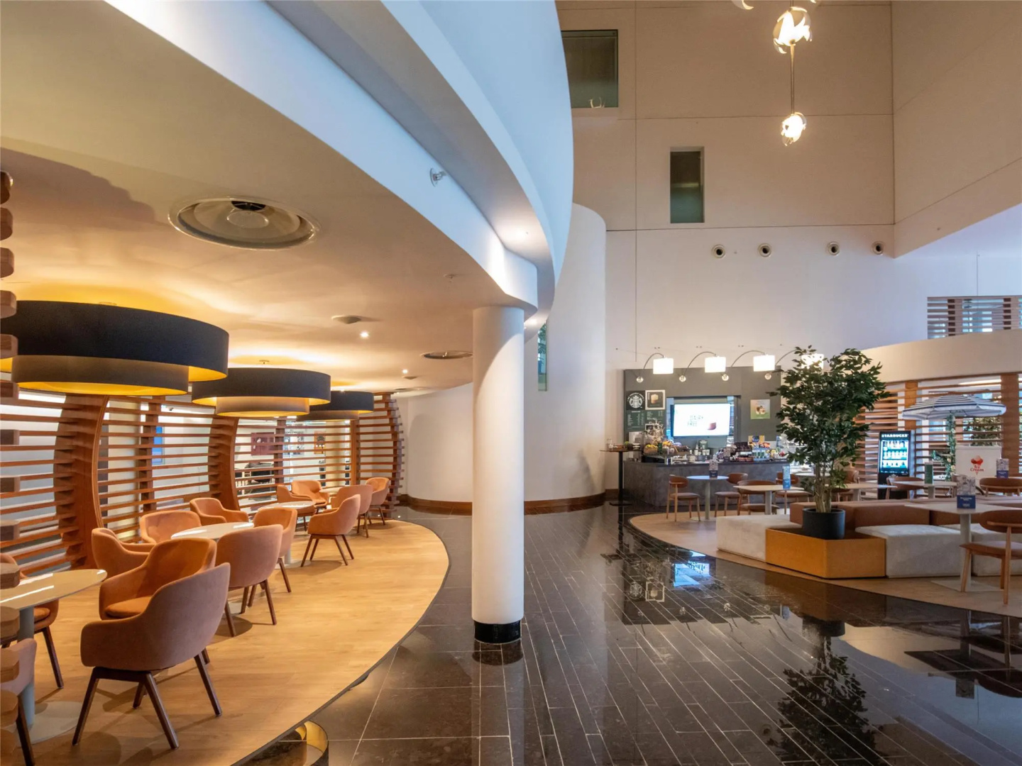 Photo - Hilton London Heathrow Airport Terminal 5