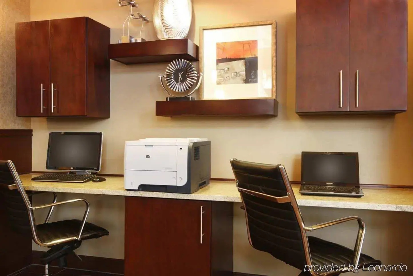 Photo - Hampton Inn & Suites Ontario