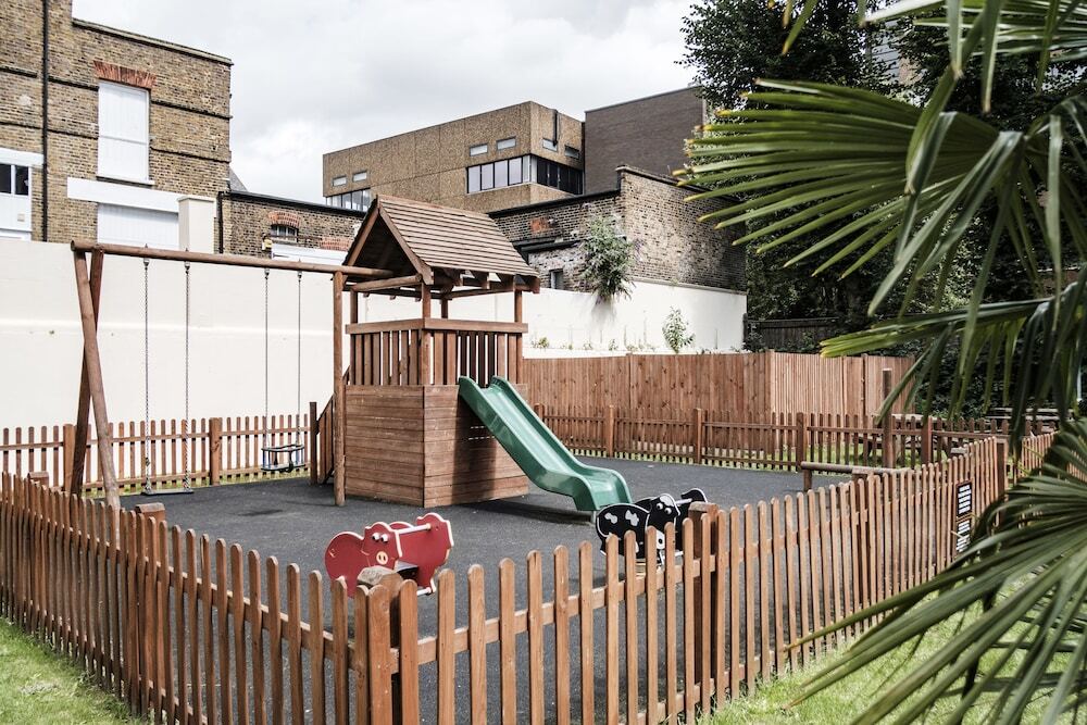 Photo - The Drayton Court Hotel