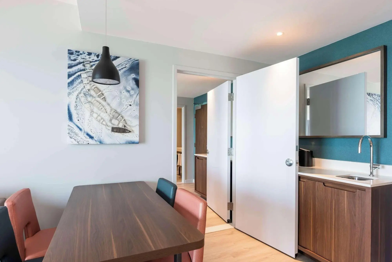 Photo - Embassy Suites By Hilton Aruba Beach Resort