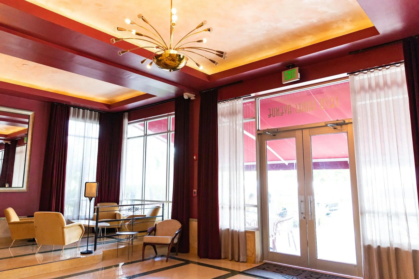 Foto - Crest Hotel Suites