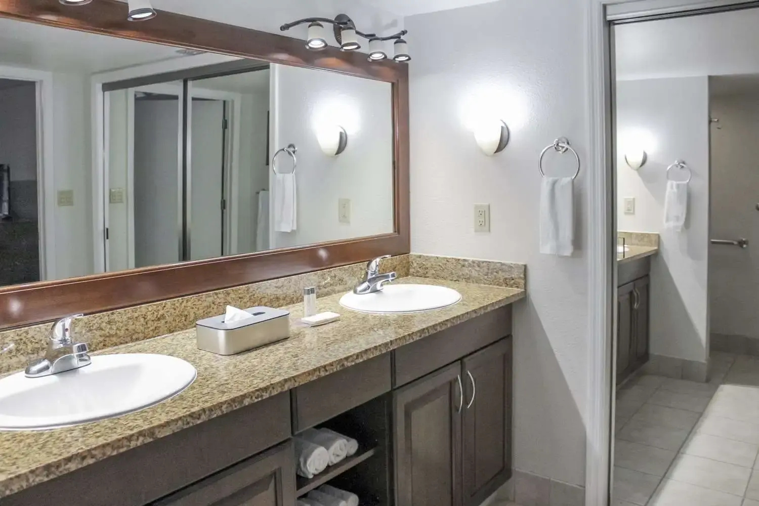 Photo - Hilton Vacation Club Polynesian Isles Kissimmee