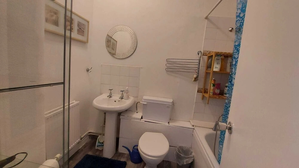 Foto - Extra Large One Bedroom Flat with Parking