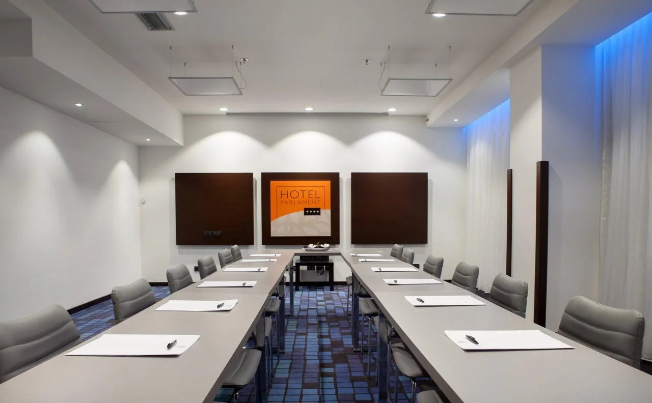 Foto - Ikonik Parlament