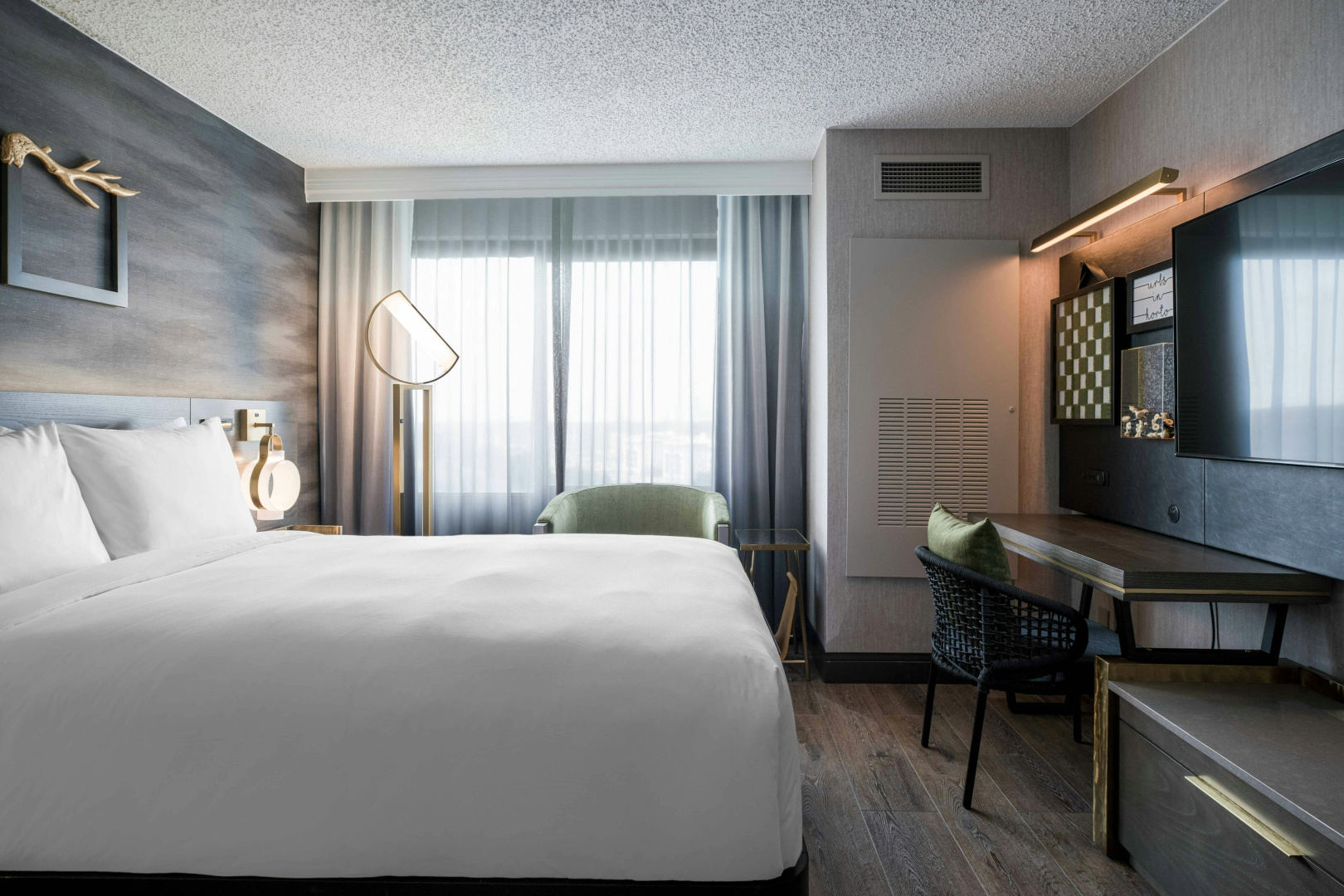 Photo - Renaissance Chicago North Shore Hotel
