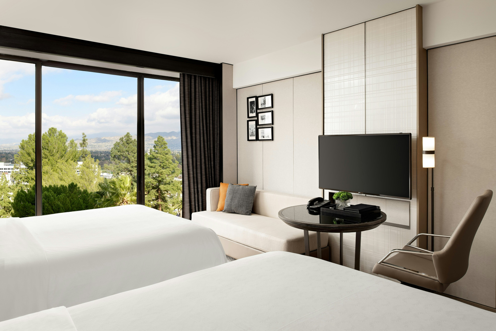 Photo - Sheraton Universal Hotel