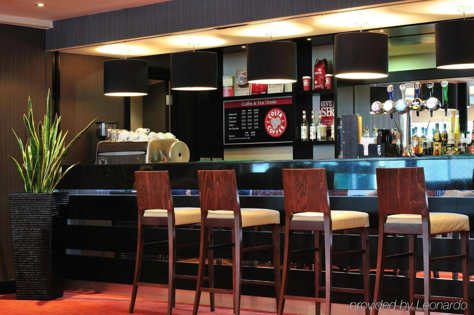 Foto - DoubleTree by Hilton Hotel Woking