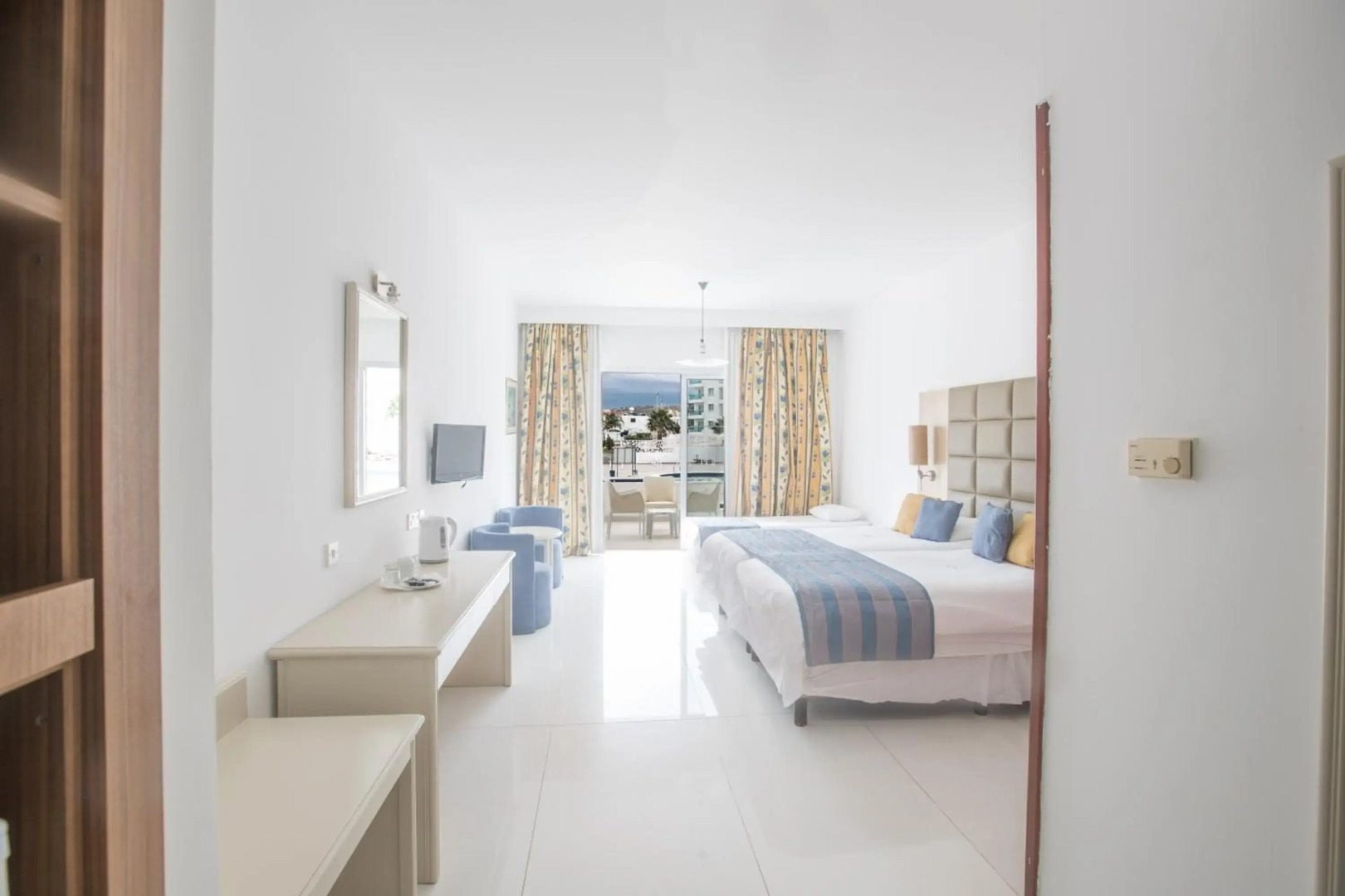 Photo - Odessa Beach Hotel