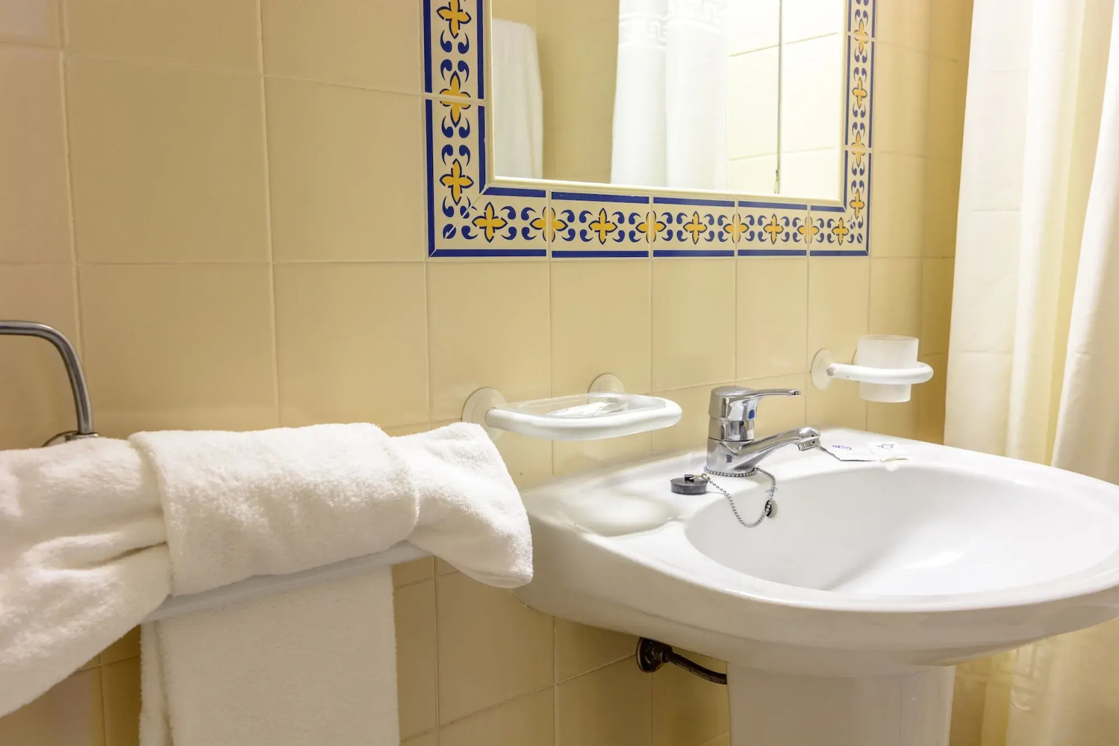 Foto - Pedras Da Rainha