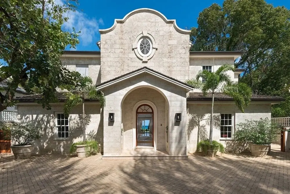 Latitude 4 Bedroom Villa — фото 1